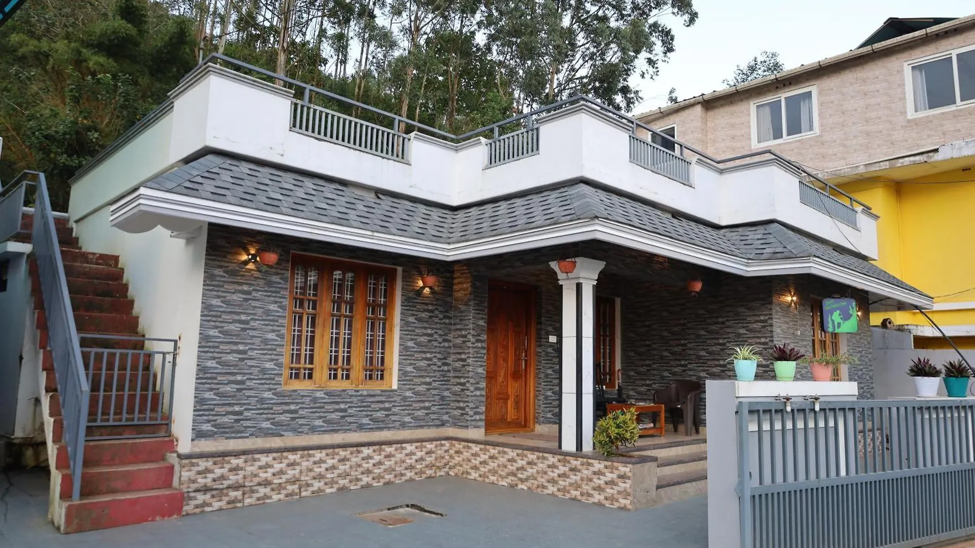 Rijo Villa ムンナル